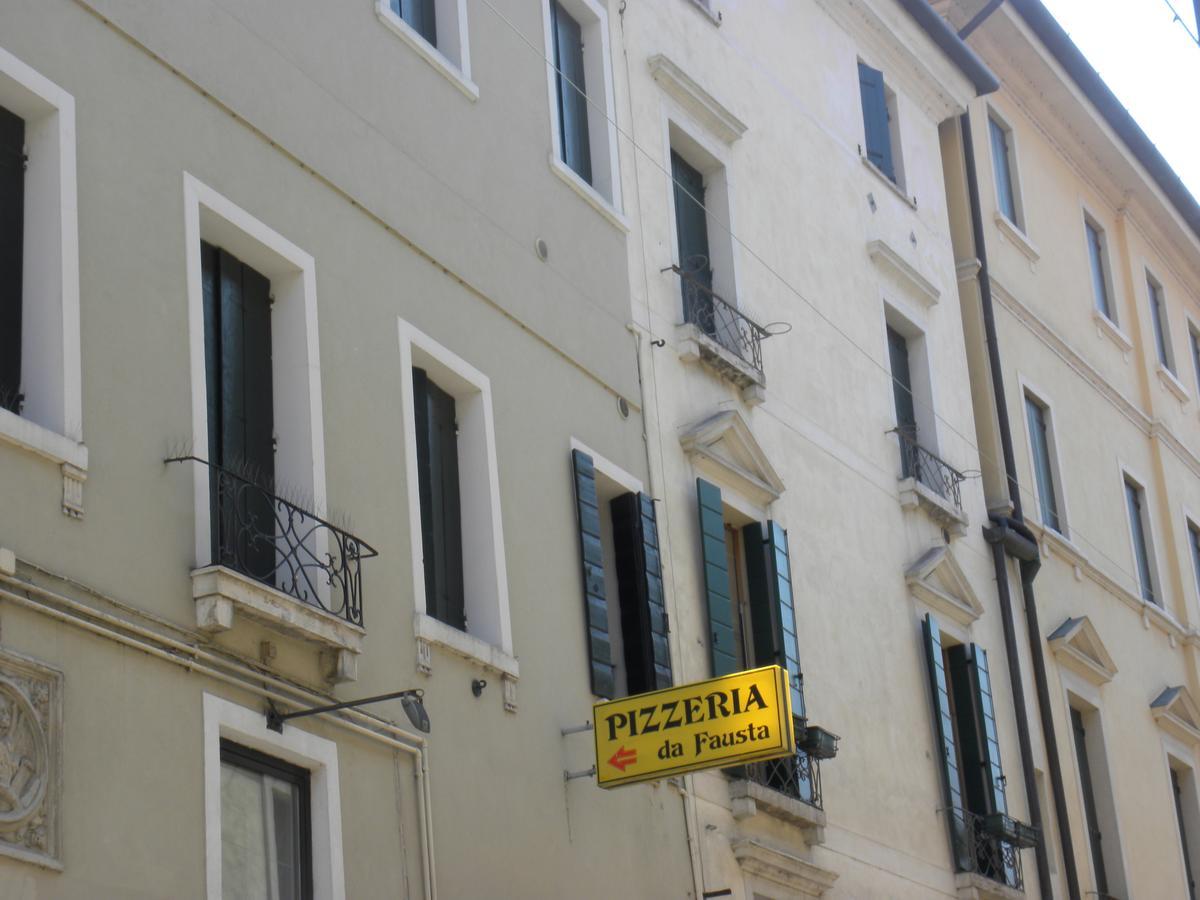 Portico Oscuro Deluxe - Centro Citta Apartment *